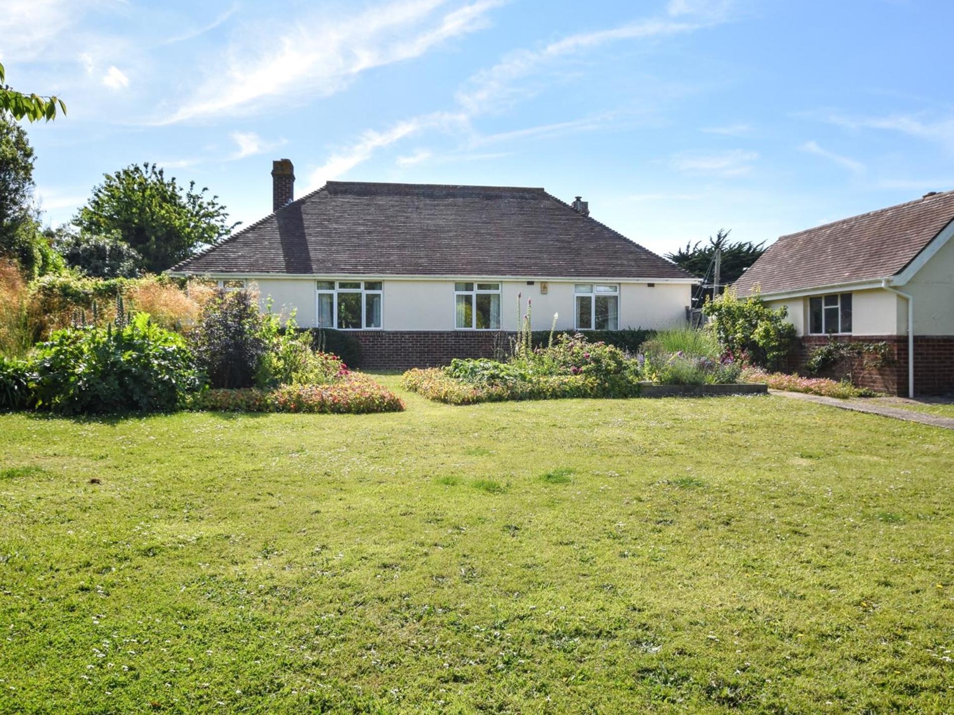 3 Bed In Totland Bay Ic110 Villa Exterior photo